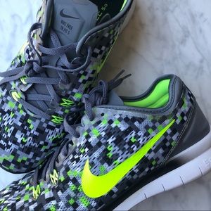 NIKE Free 5.0 TR FIT 5 PRT Grey/Black/Volt 10.5M
